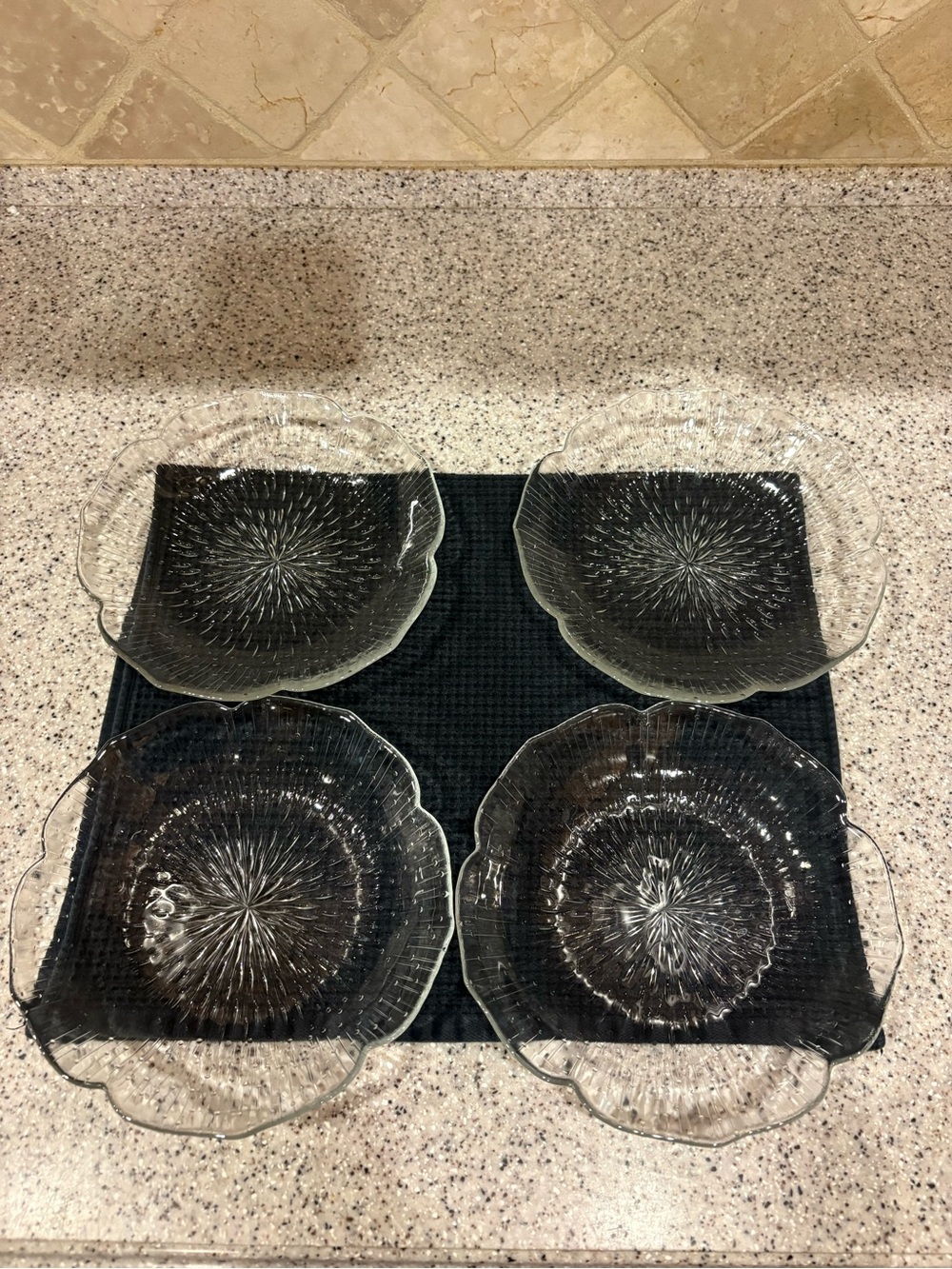 Set of 4 Arcoroc Fleur glass plates made in France